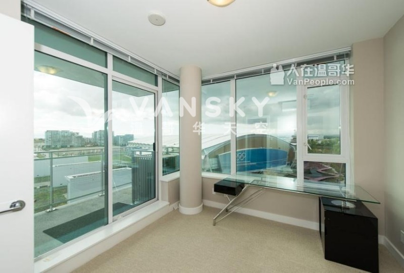 250923105143_Living Room2.jpg